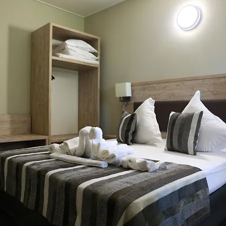 Le Banana's Hotel 2*