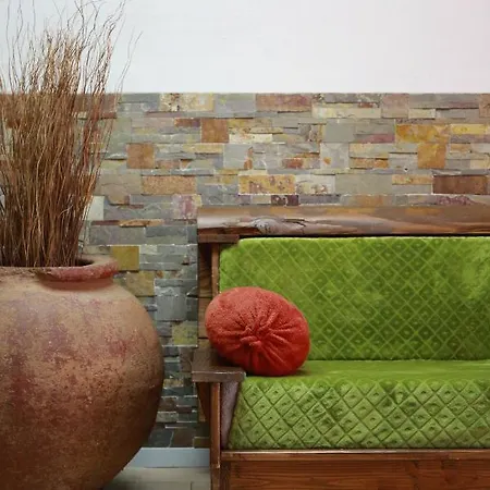 Le Banana's Ξενοδοχείο 2*